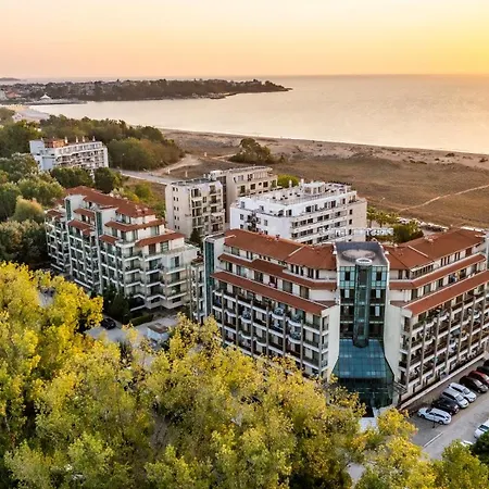 Prestige Ii Aparthotel 3*