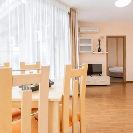 Prestige Ii Apartmanhotel Primorszko